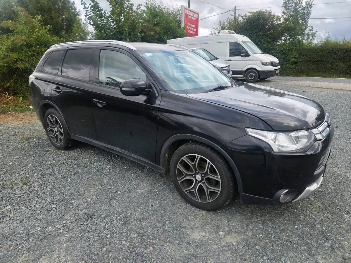 2015 Mitsubishi Outlander 2.2D 7 seater - Image 1