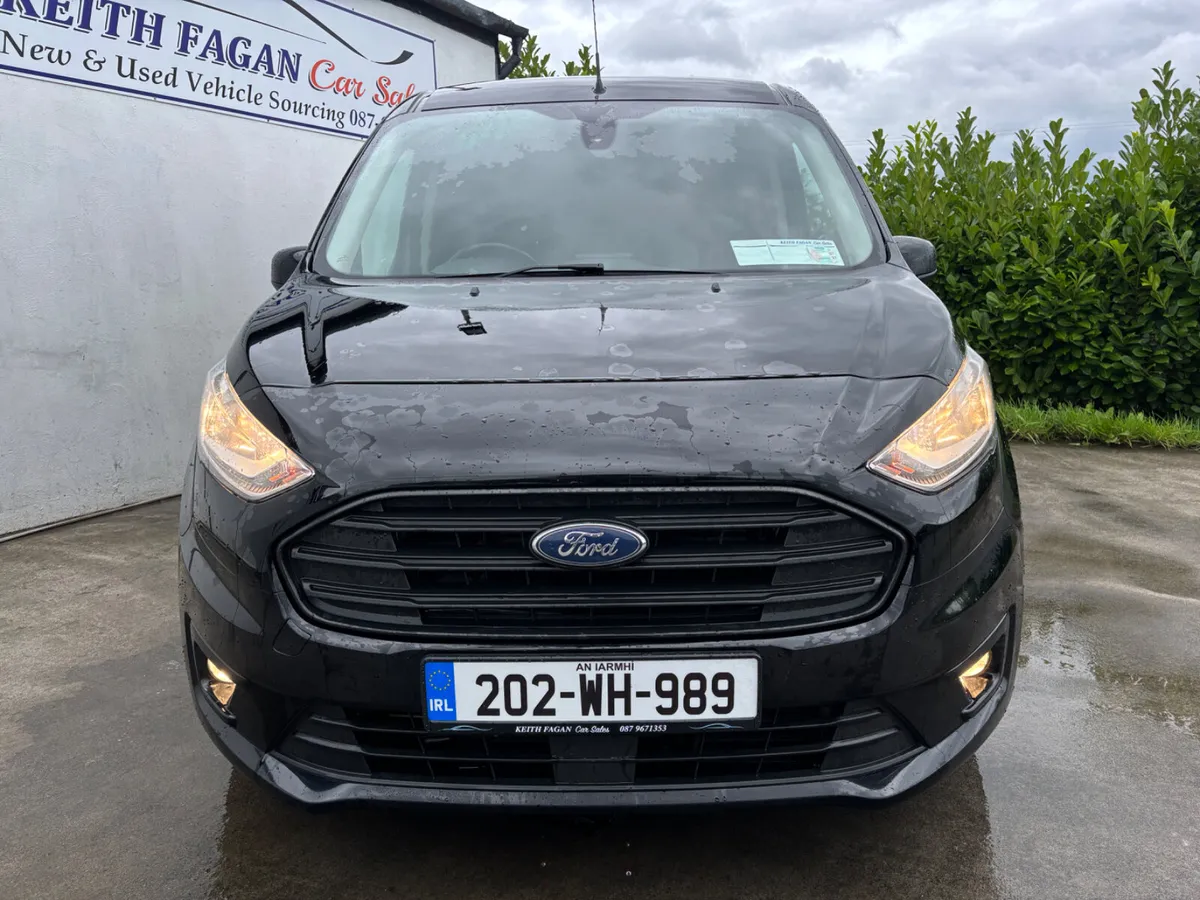 Ford Transit Connect Limited 2020 - Image 2