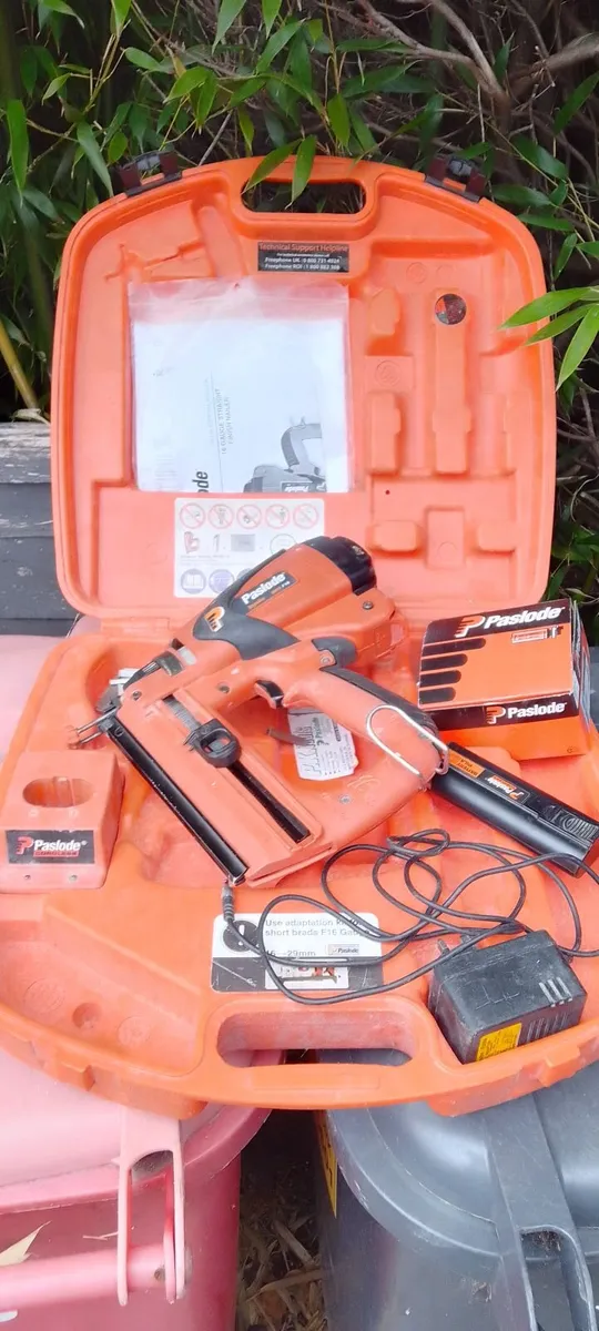 Paslode finish nail gun - Image 4