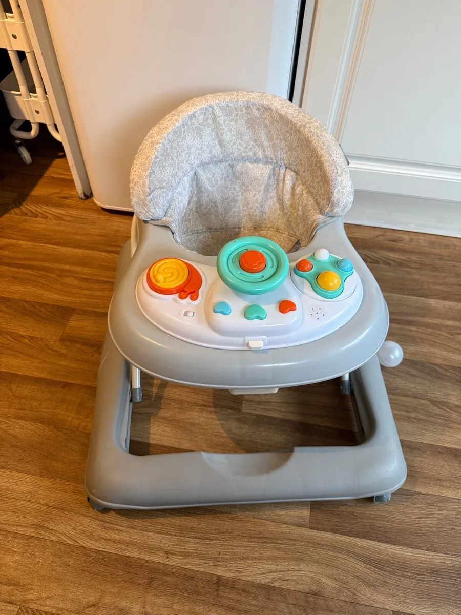 Baby walker - Image 2