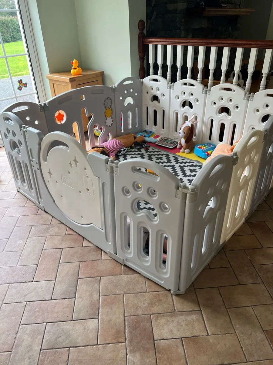 play pen - Image 1