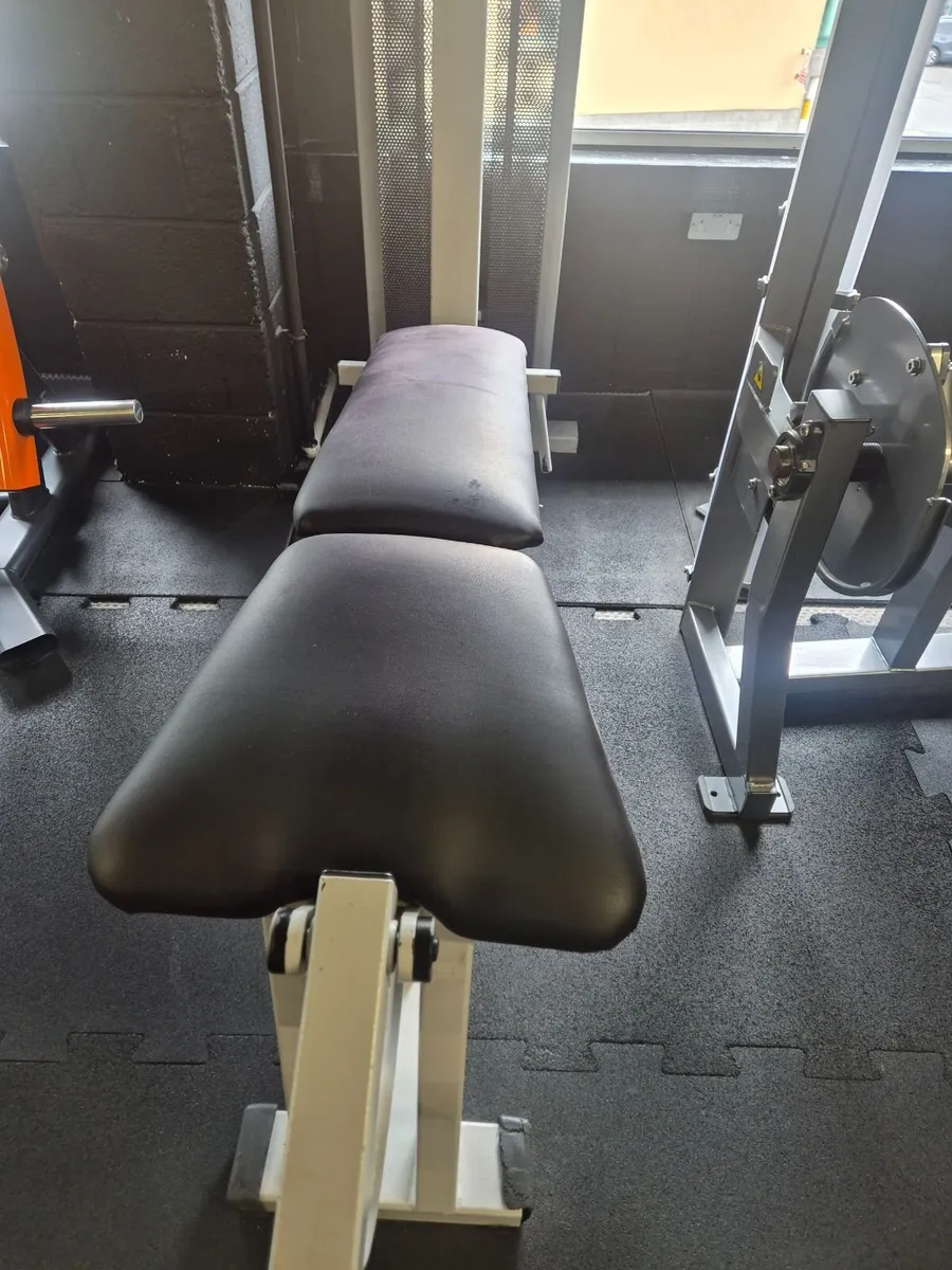 Lying Hammsting machine - Image 1