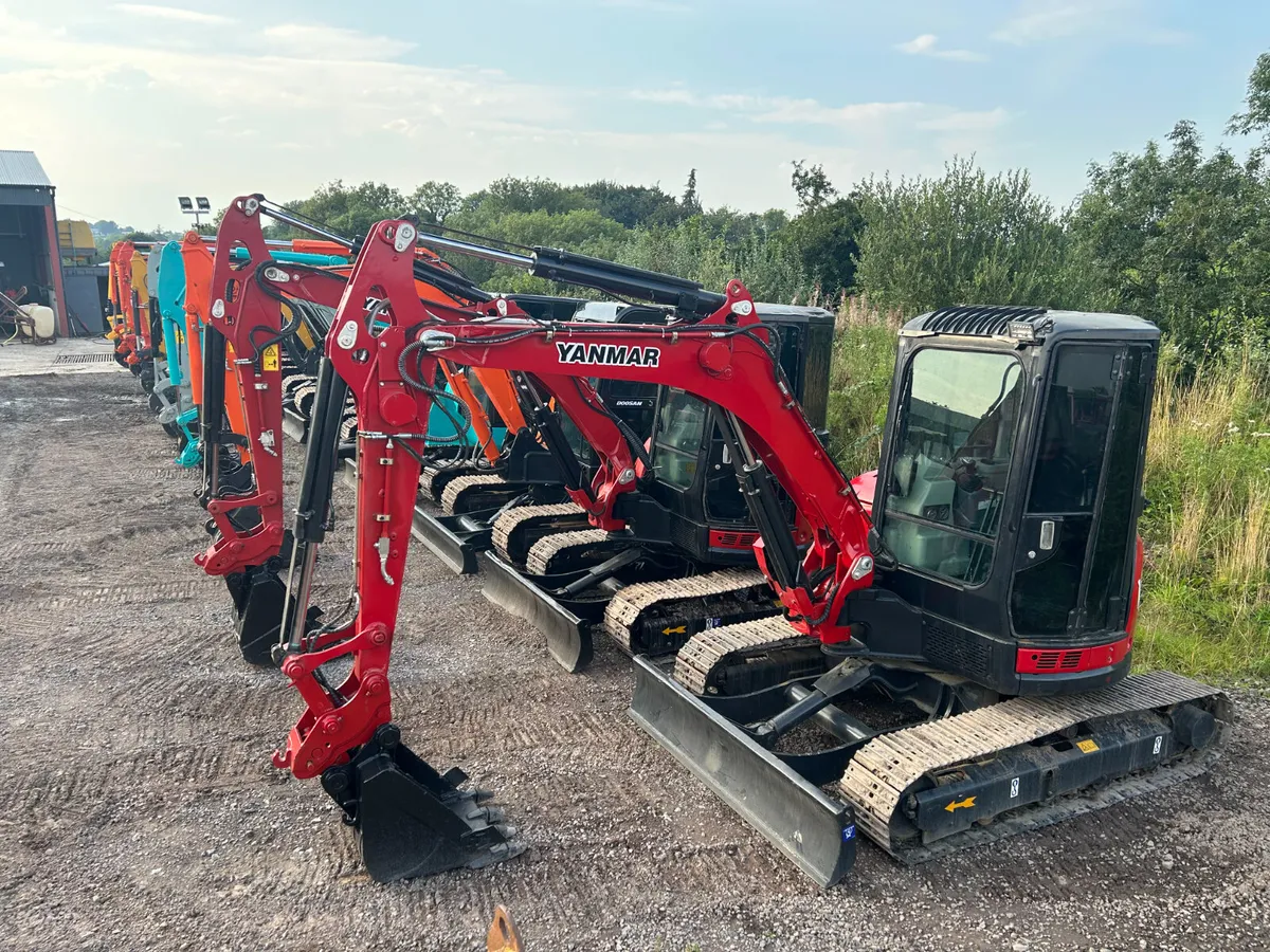 4 - 7 Tonne Diggers @ Trade Prices - Image 2