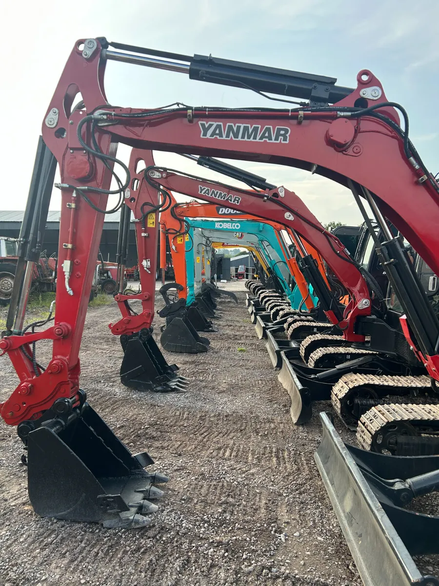 4 - 7 Tonne Diggers @ Trade Prices - Image 1