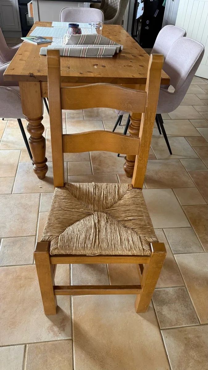 6 farmhouse chairs - Image 1