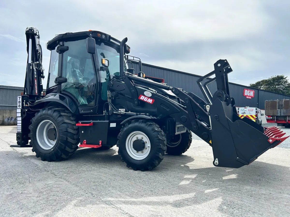 New DGM backhoe - Image 3