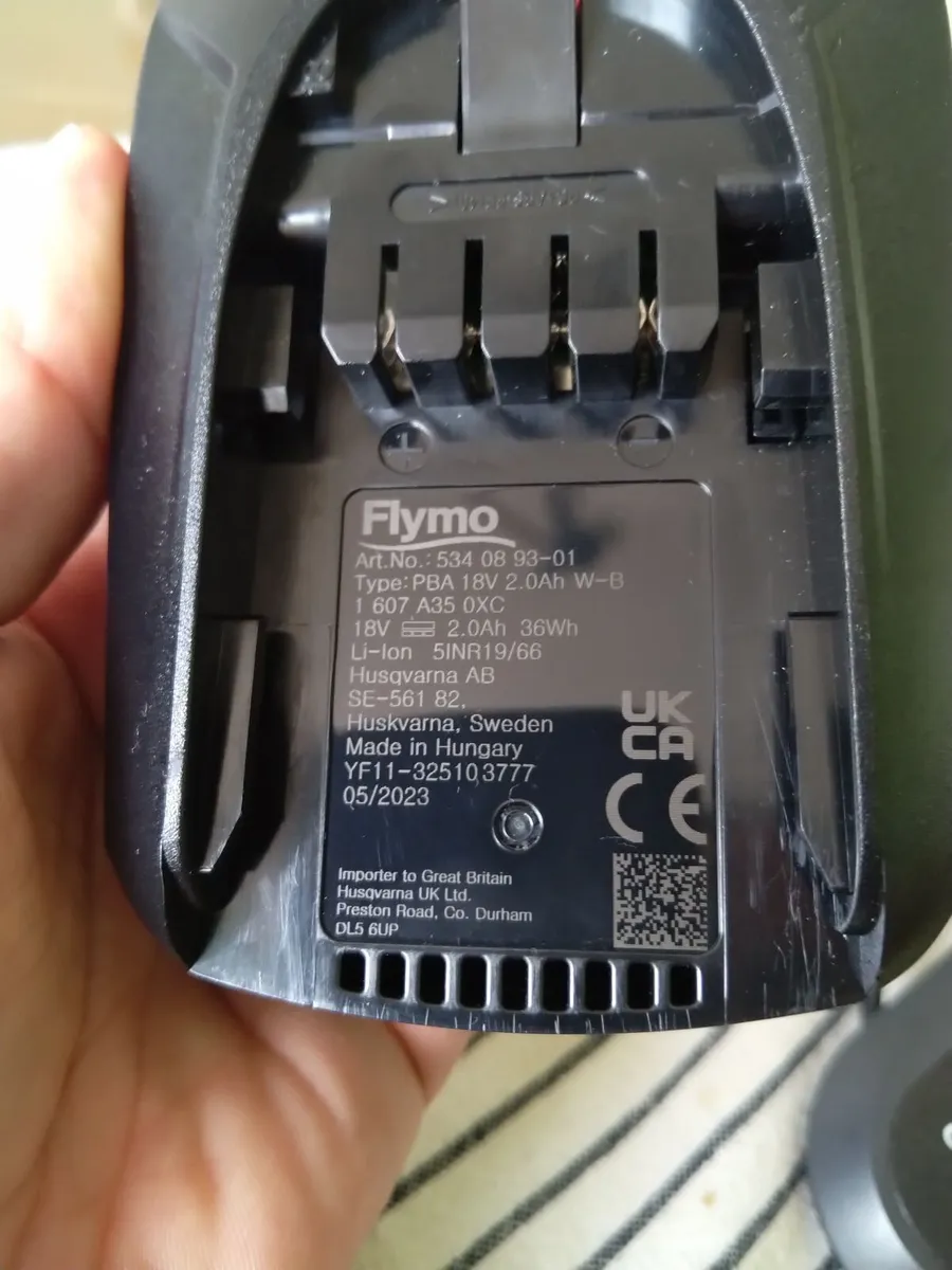 Flymo charger +battery - Image 4