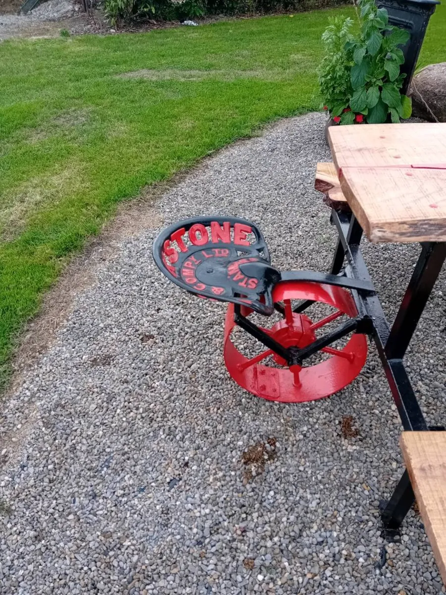Garden bench - Image 1