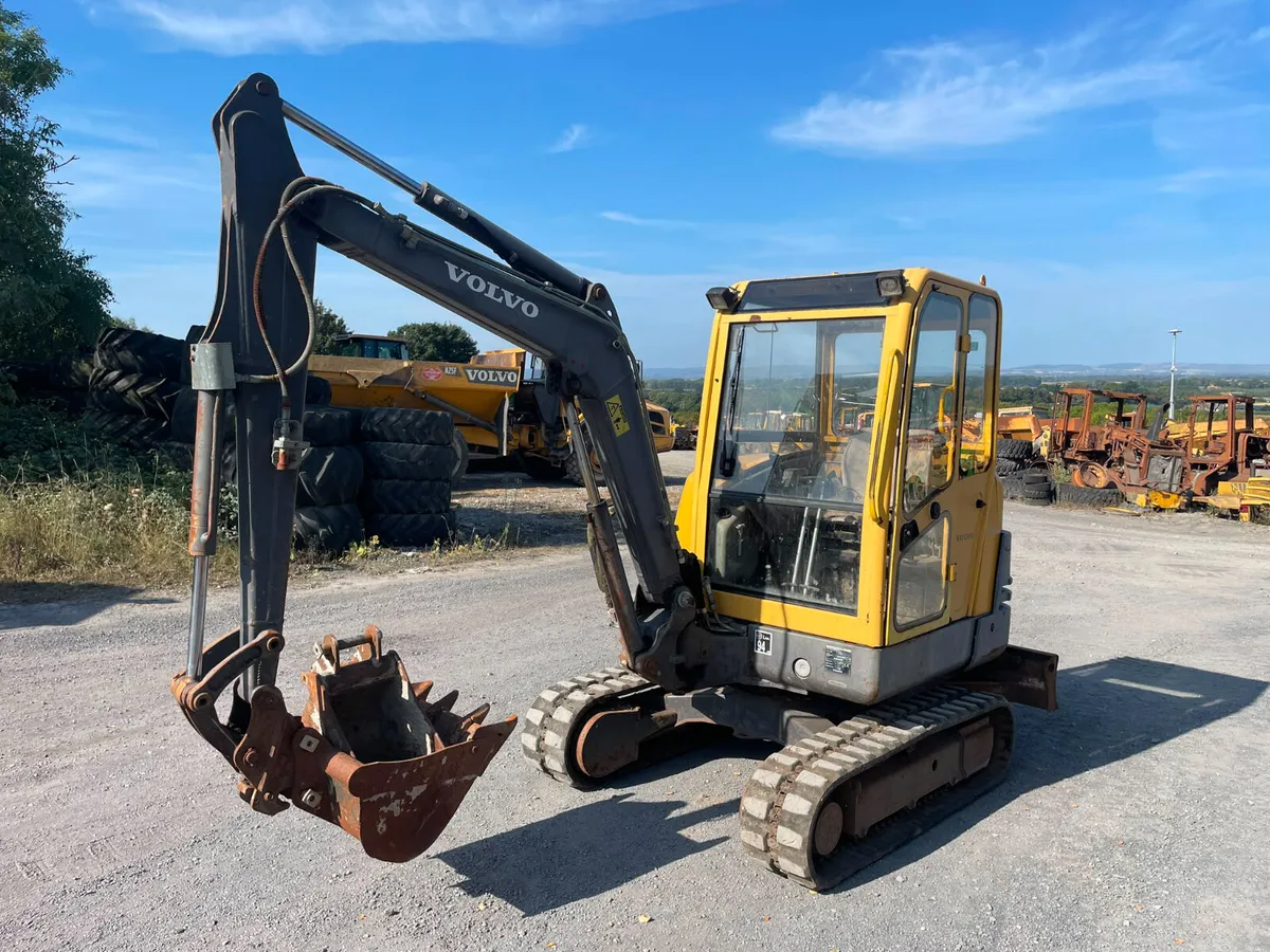 Volvo 3 Ton Mini Digger - Image 1
