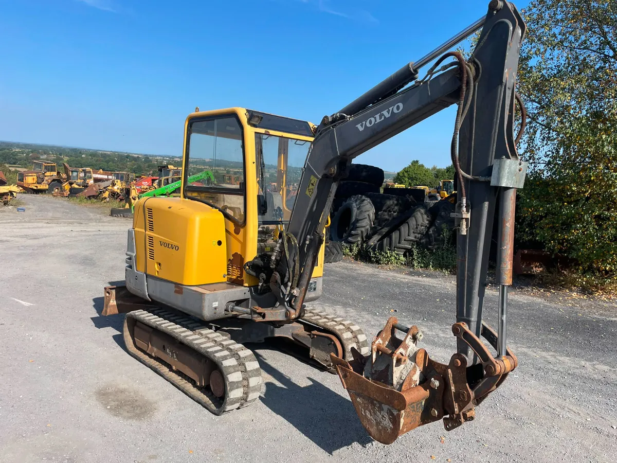 Volvo 3 Ton Mini Digger - Image 2