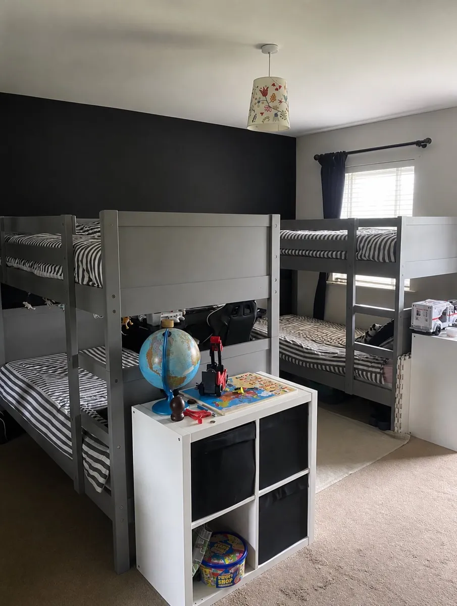 Bunk beds - Image 1