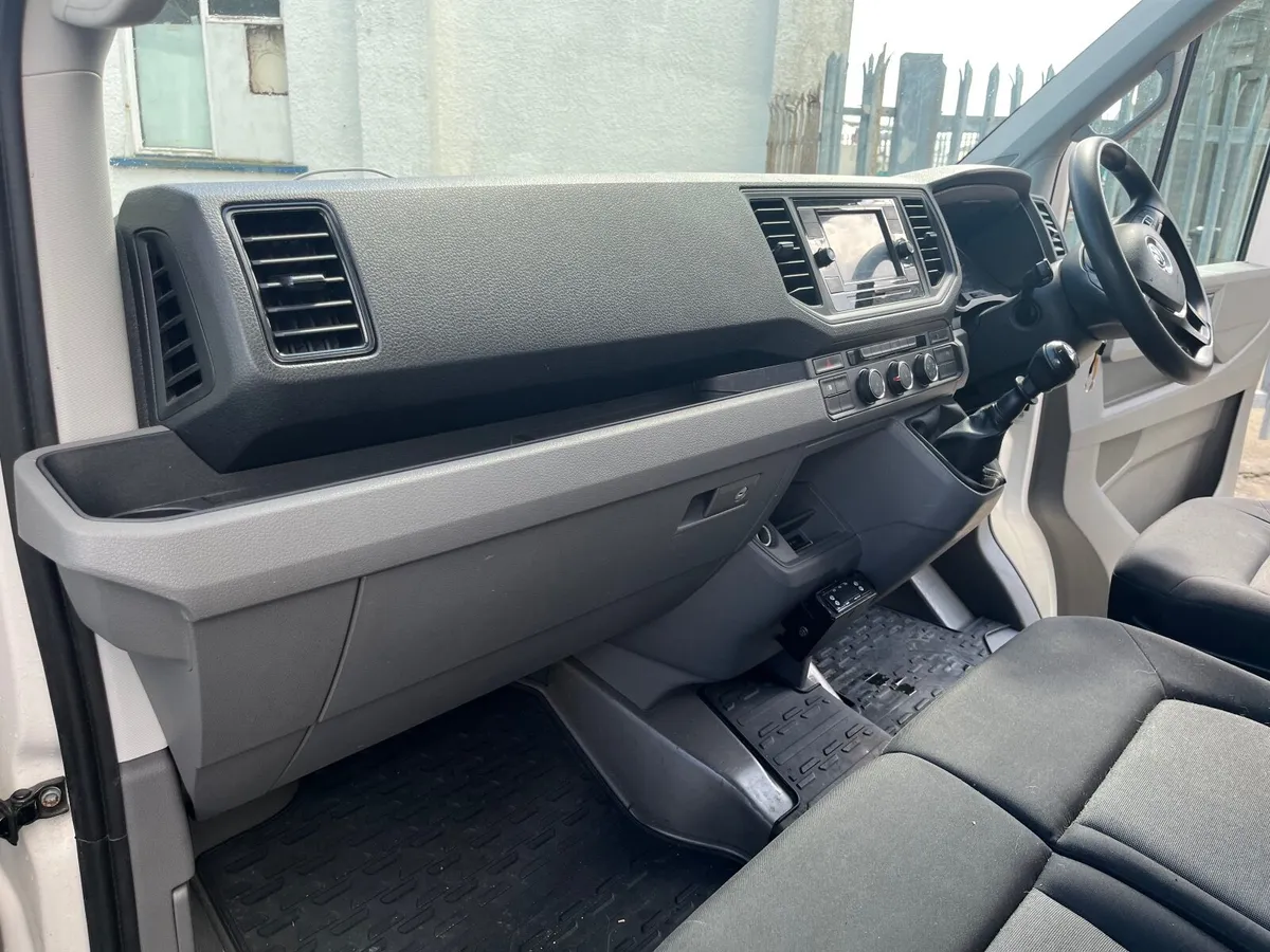 Volkswagen Crafter 2021 - Image 4