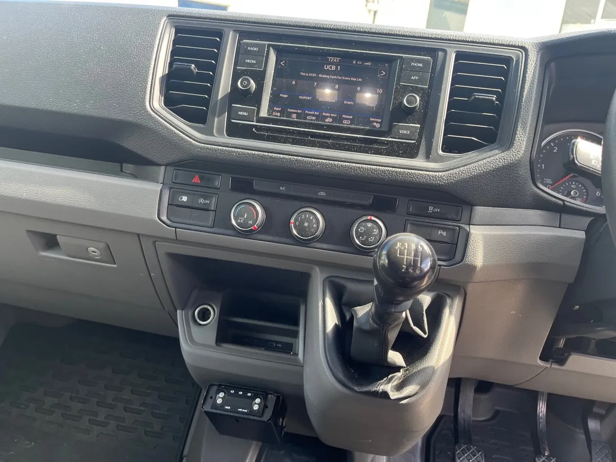Volkswagen Crafter 2021 - Image 3