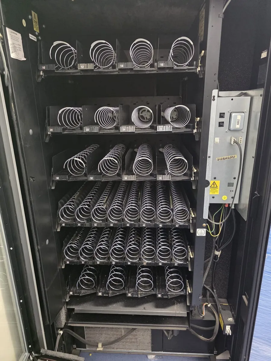 Combination vending machine - Image 4