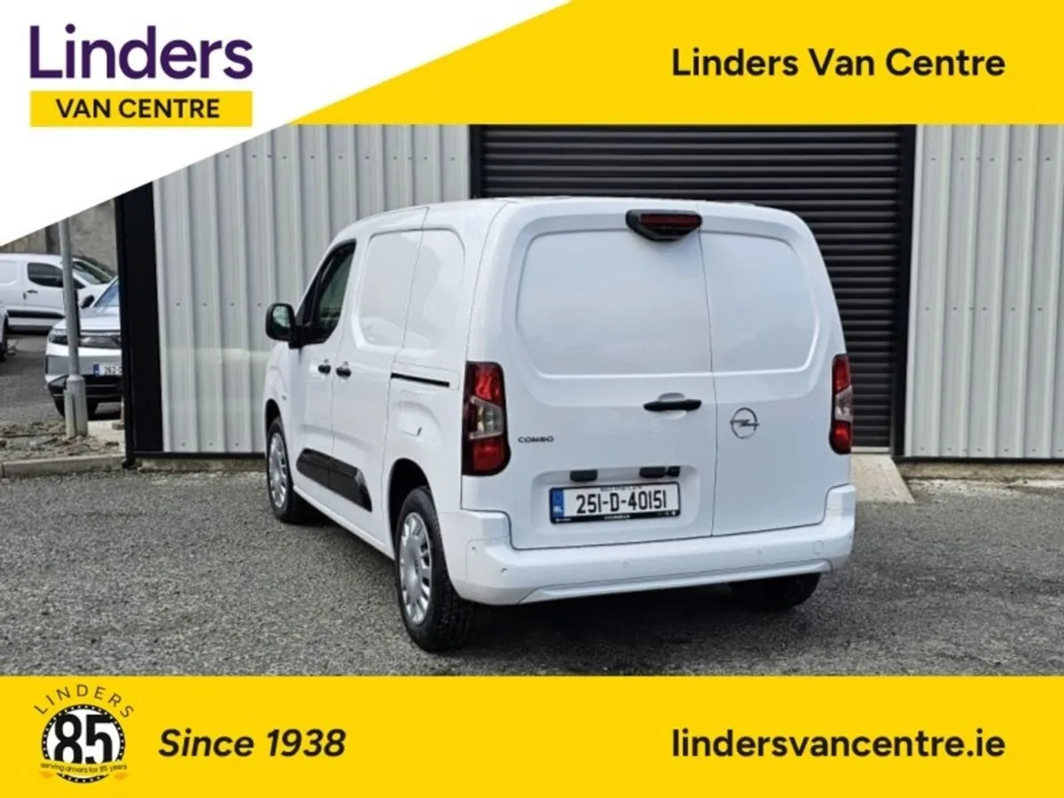 Opel Combo SPORTIVE- 1 OWNER - Image 4