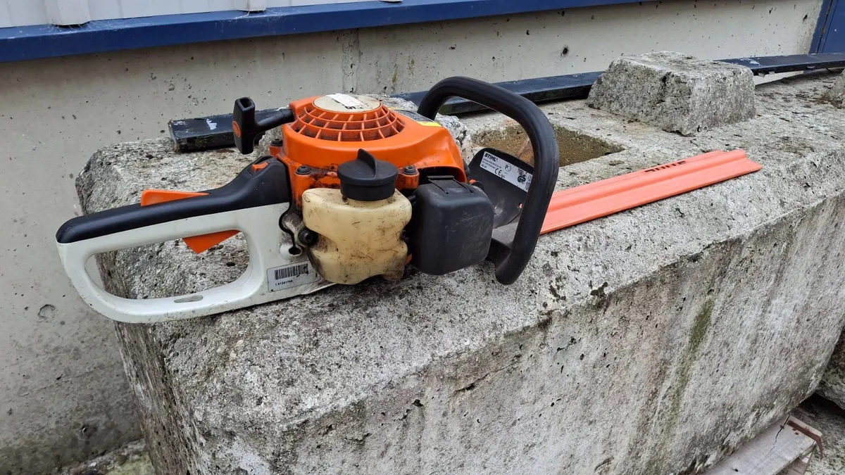STIHL HS 45 Hedge clipper - Image 1
