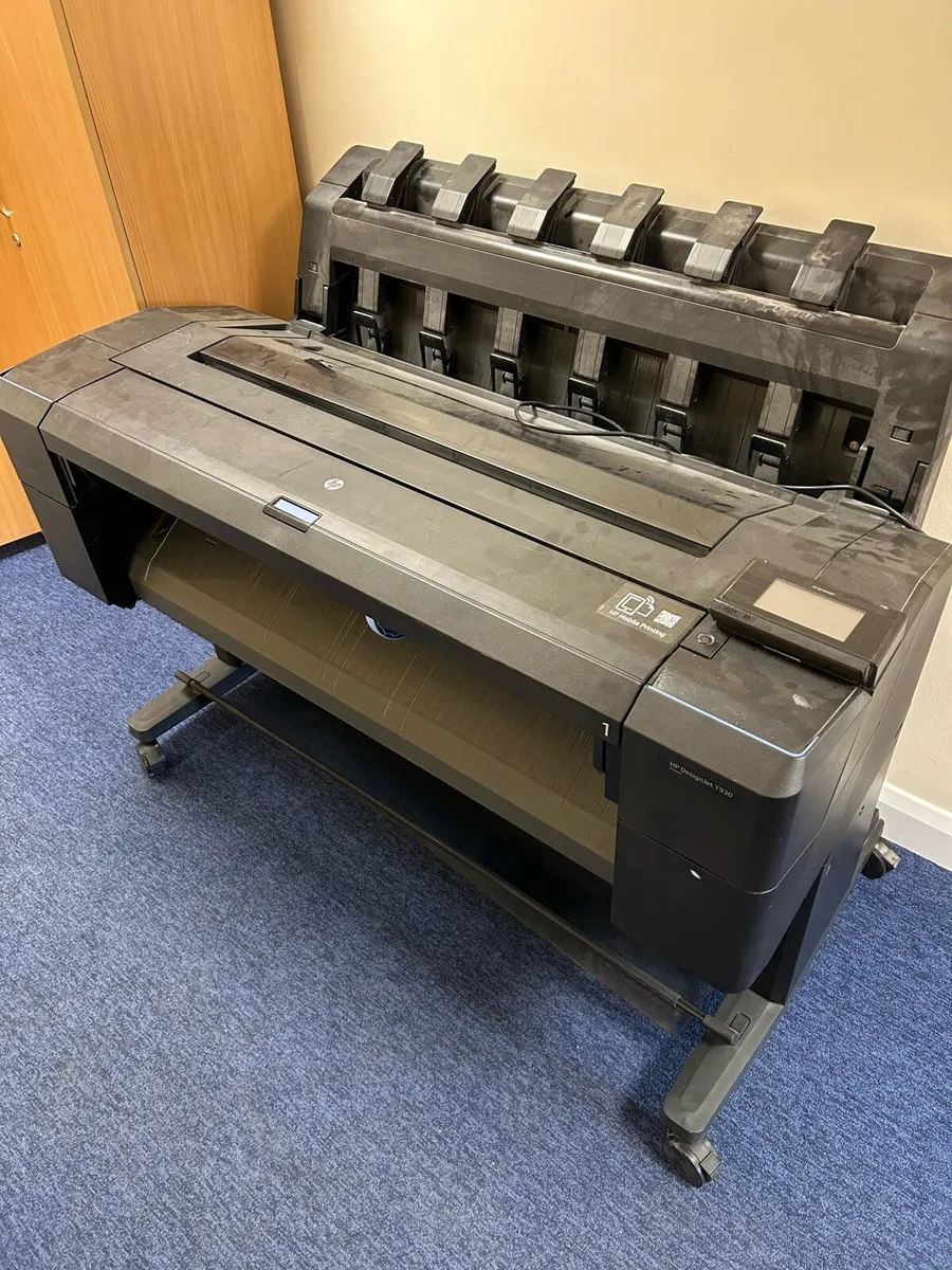 HP Design Jet T930 - Printer / Plotter - Image 2
