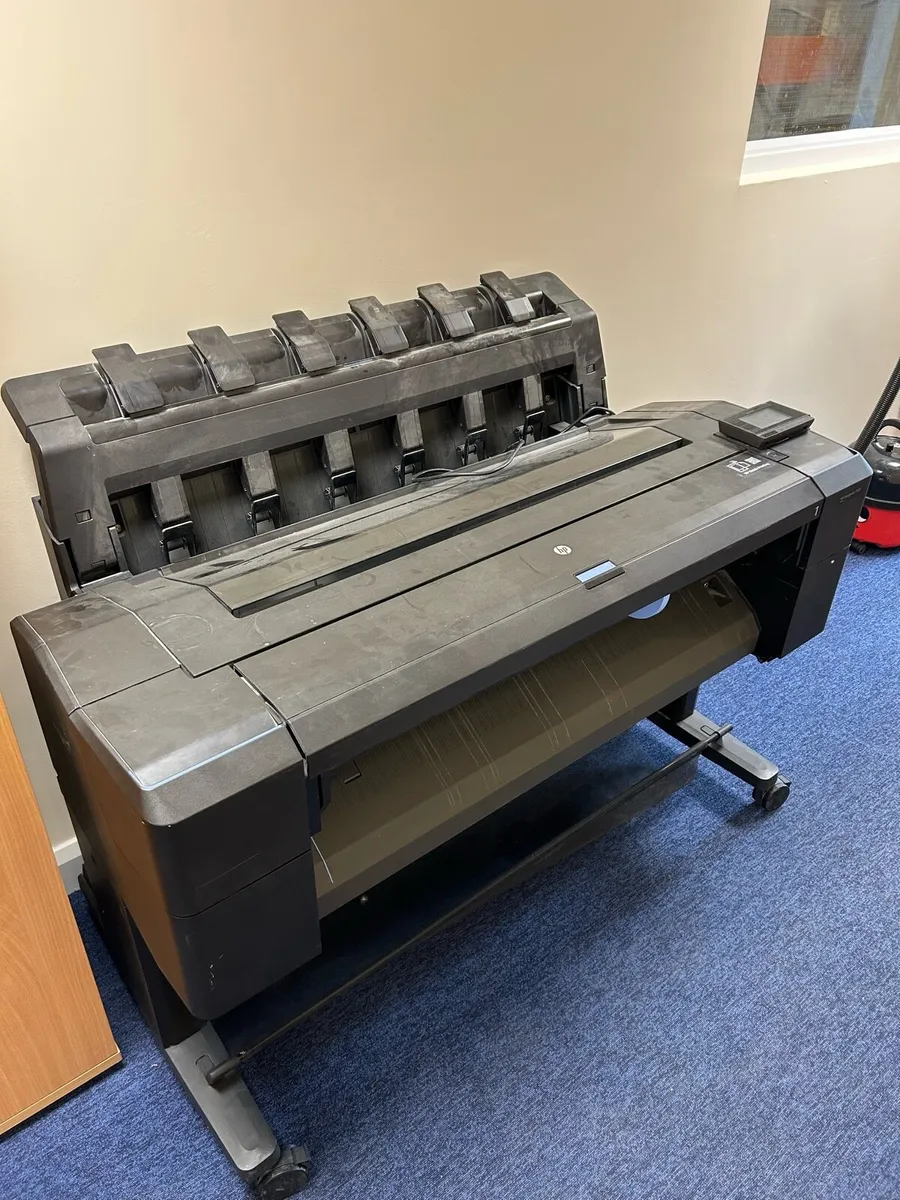 HP Design Jet T930 - Printer / Plotter - Image 3