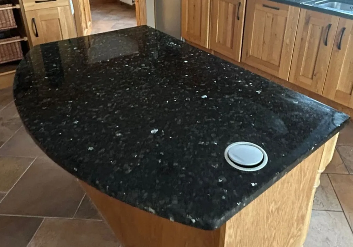 Granite worktop - Image 1