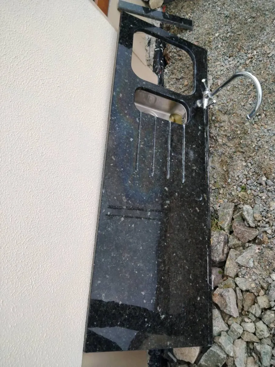 Granite worktop - Image 2