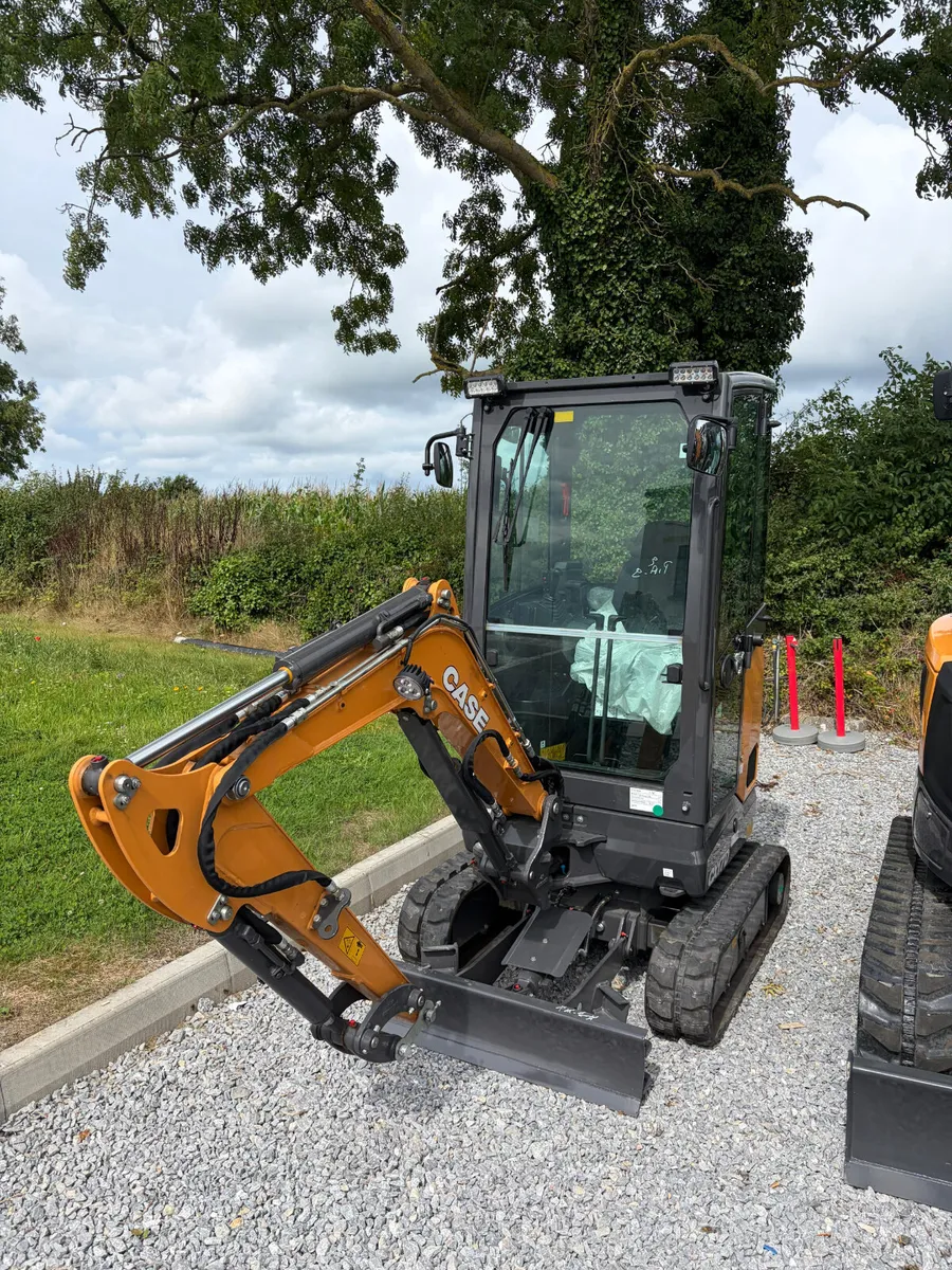 CASE CX 17D Mini Digger - Image 3