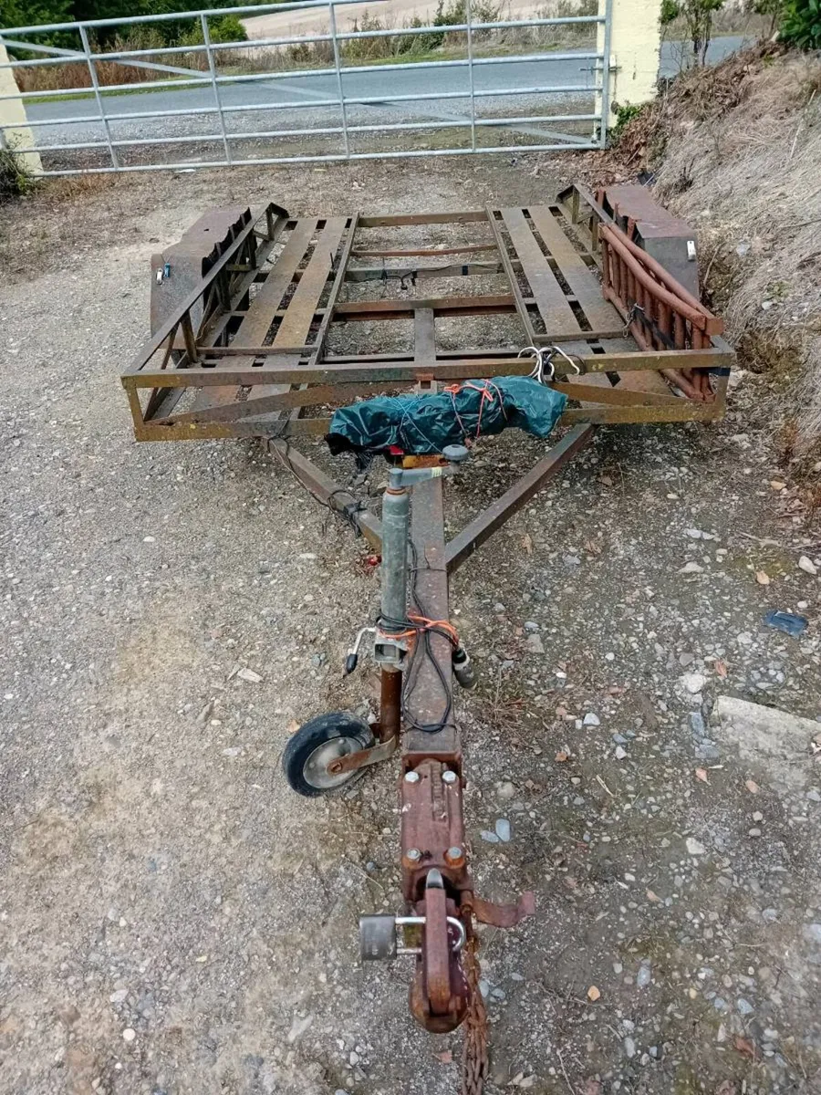 Trailers - Image 4