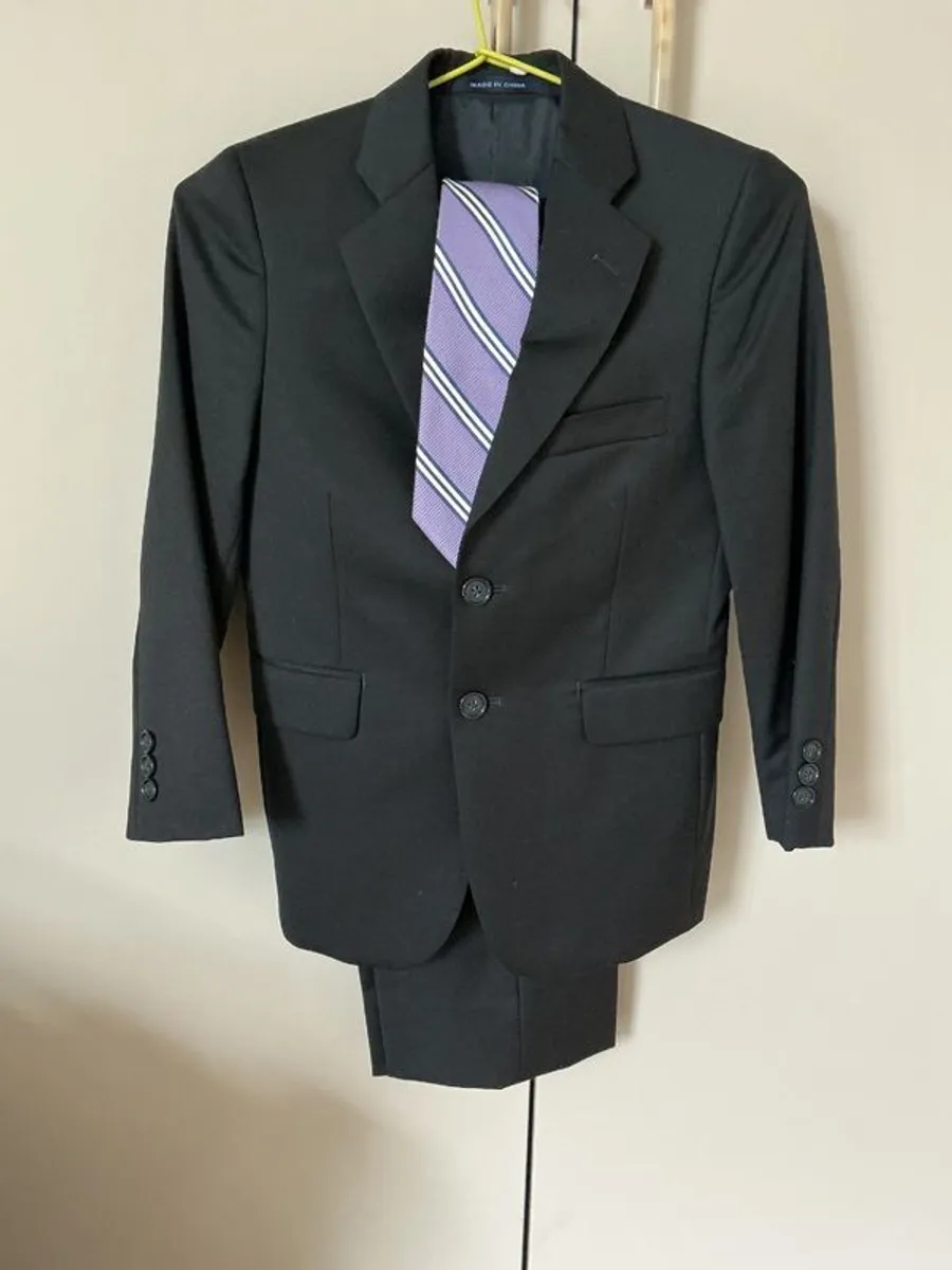 Boys Navy wool suit age 8 - Image 1