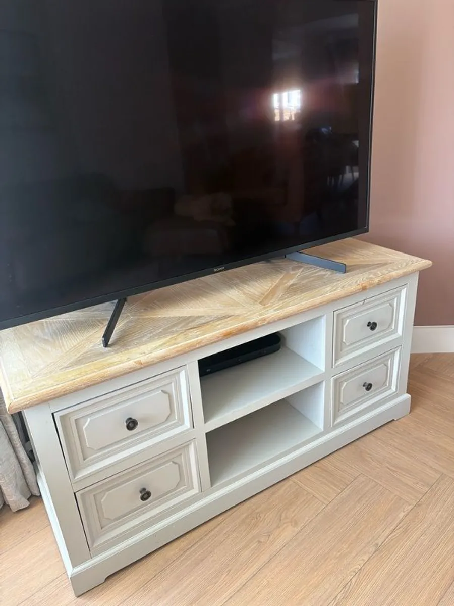 Media unit - Image 2