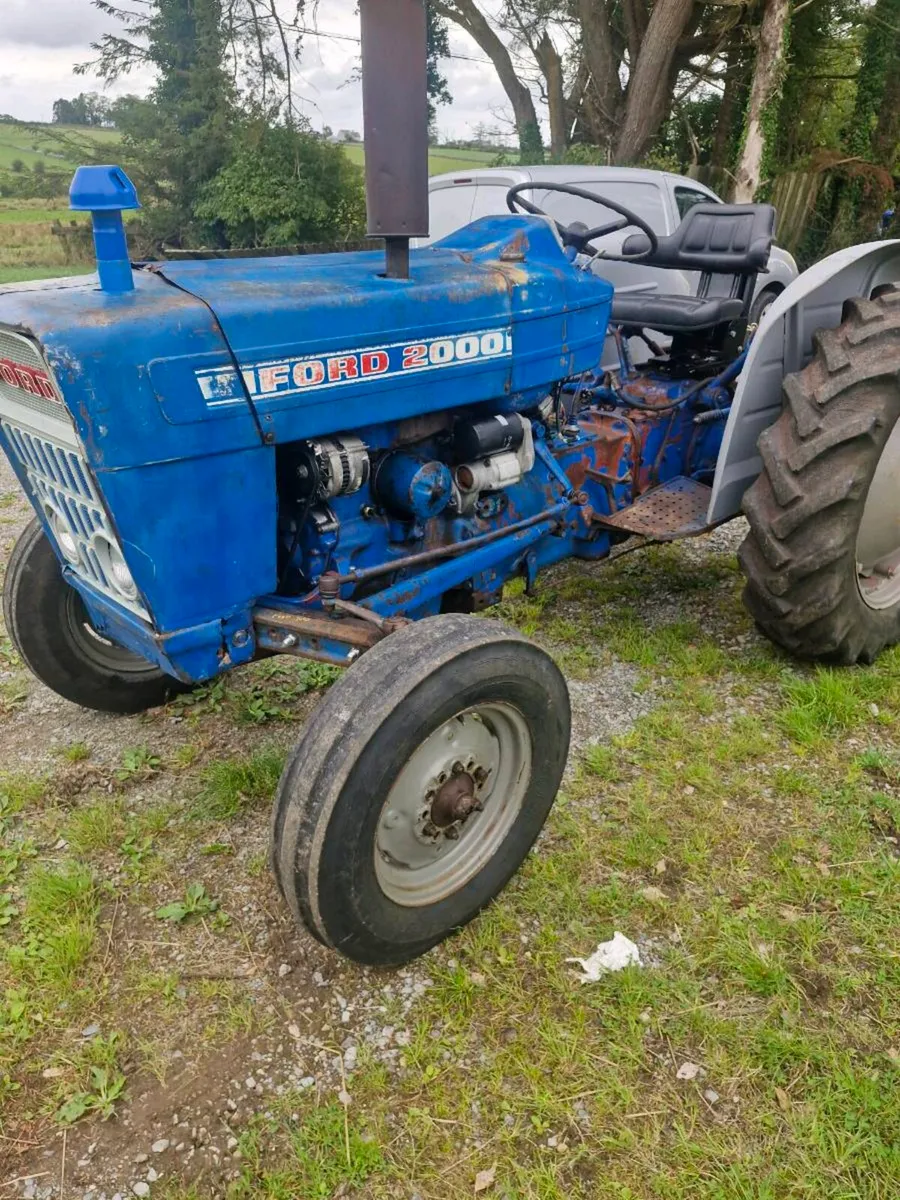 Ford 2000 - Image 1