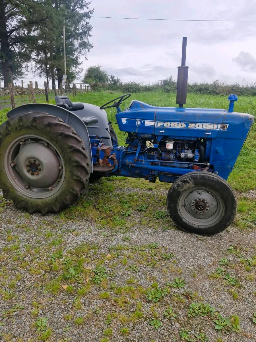 Ford 2000 - Image 3