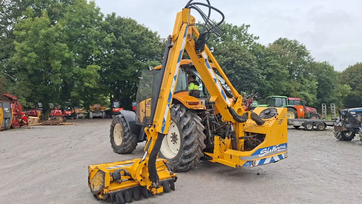 Shelbourne 870 Hedge Cutter - Image 2