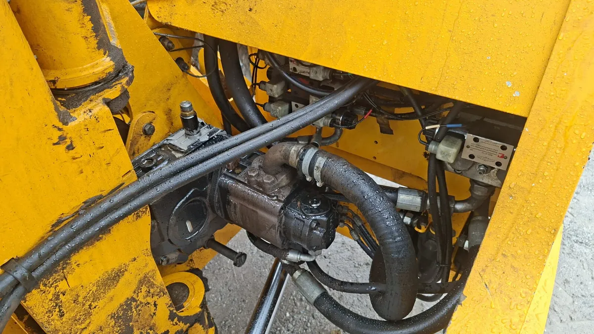 Shelbourne 870 Hedge Cutter - Image 4