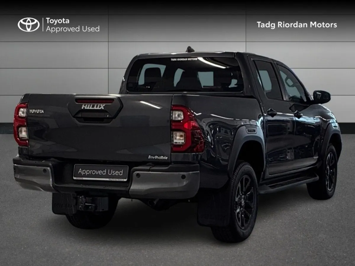 Toyota Hilux INVINCIBLE AUTO - Image 2