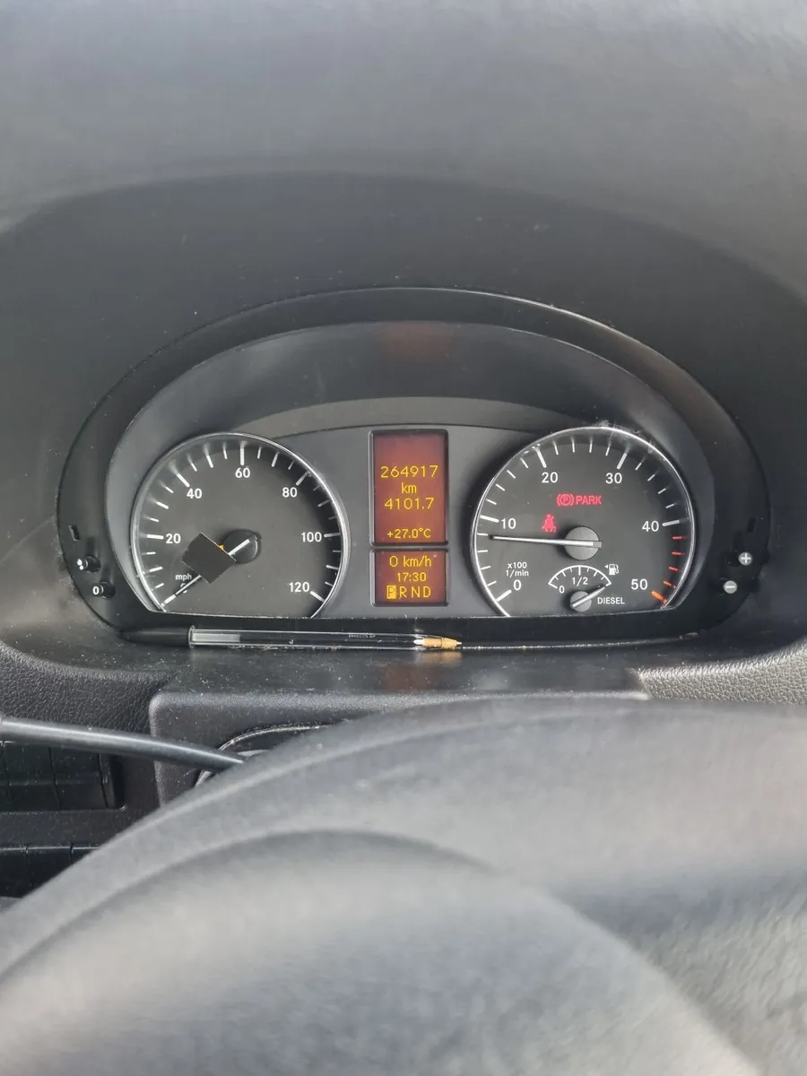 Mercedes-Benz Sprinter 2018 - Image 2
