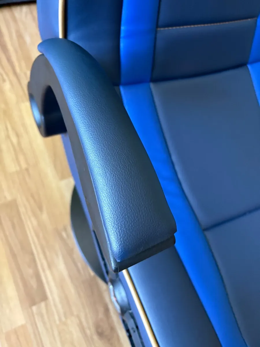 Gaming chair - Image 1