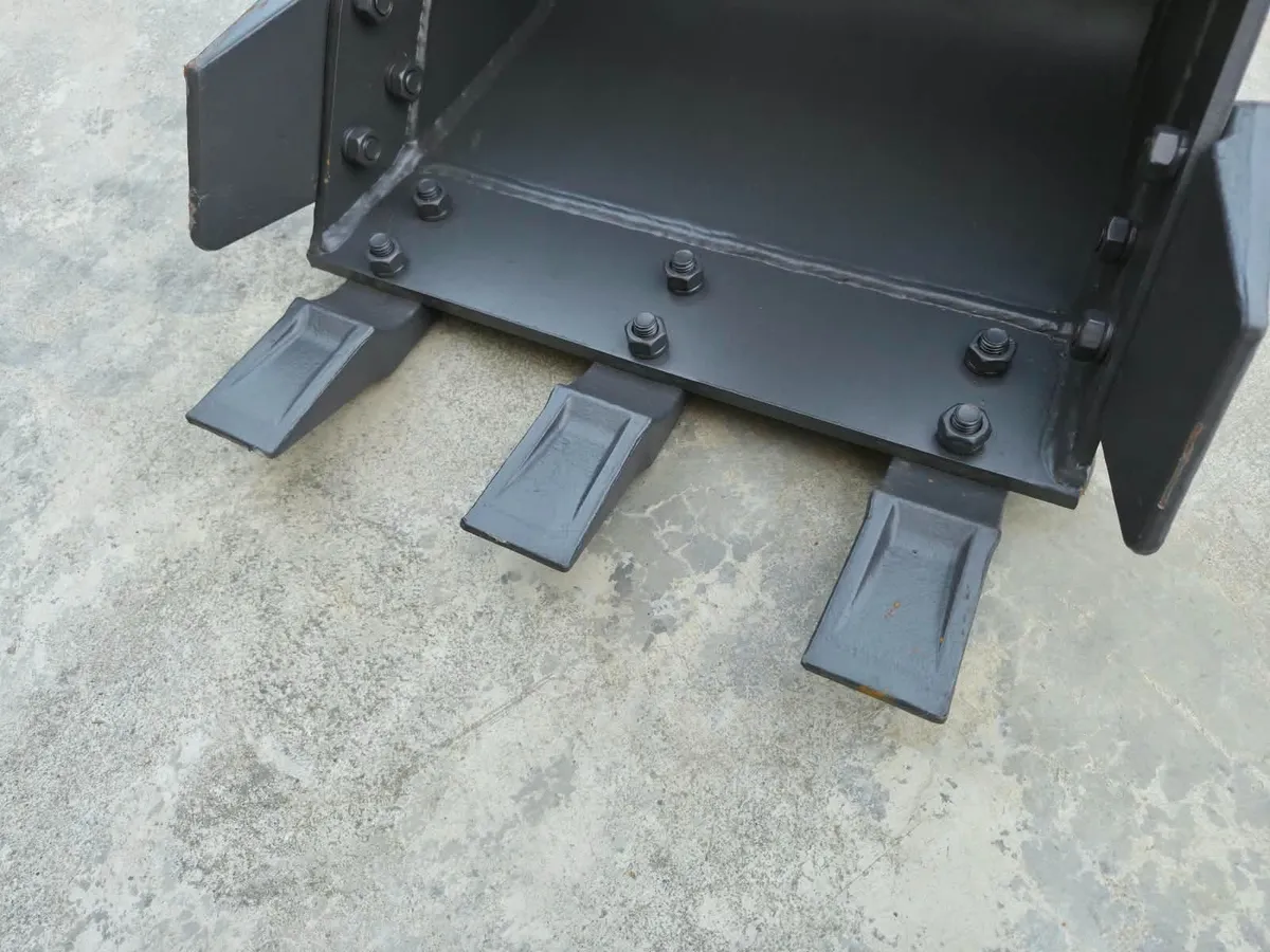 1 Tonne Micro Digger Mini Diesel Excavator - Image 3