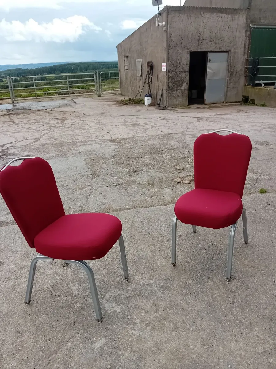 Red fabric banquet stacking chair - Image 1