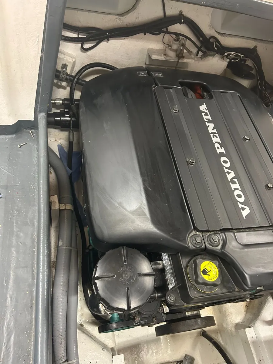 Volvo Penta D3-220 Engine & DPS-A Stern Drive - Image 1