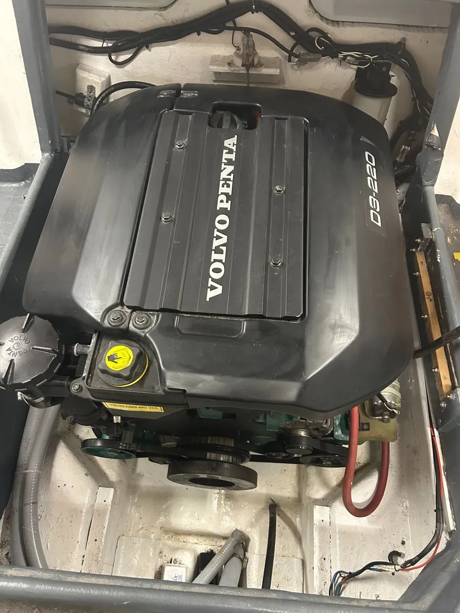 Volvo Penta D3-220 Engine & DPS-A Stern Drive - Image 2