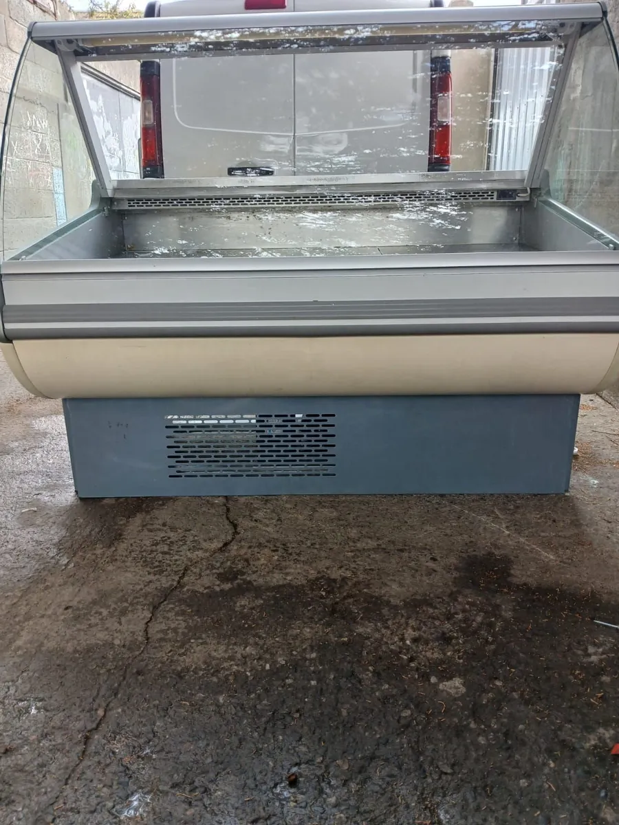 COMMERCIAL CHEST FREEZER FOR SALE - Image 2