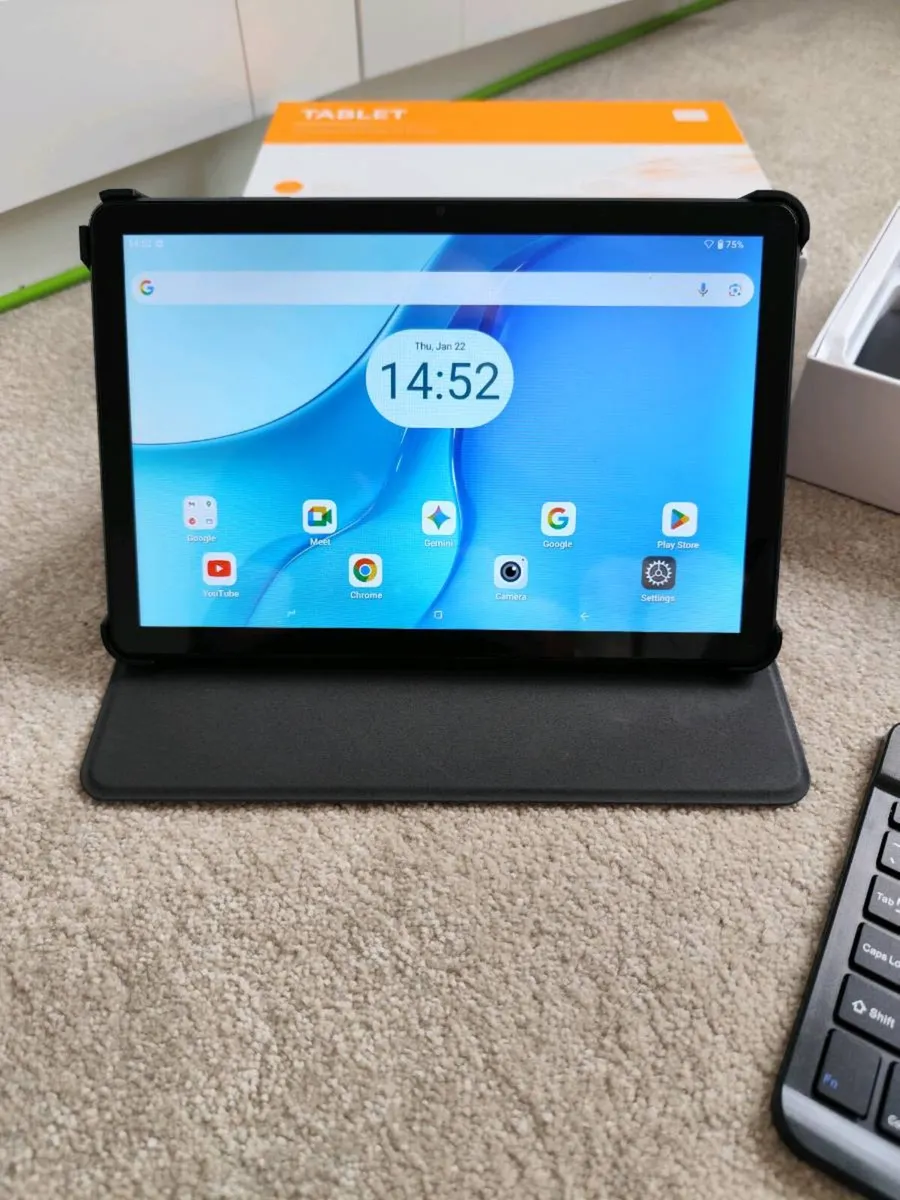 10" Android tablet - Image 1