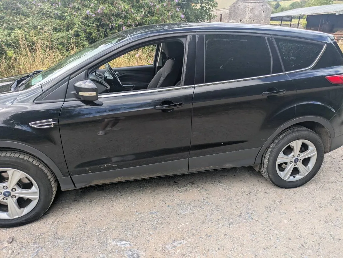 Ford Kuga - Image 4