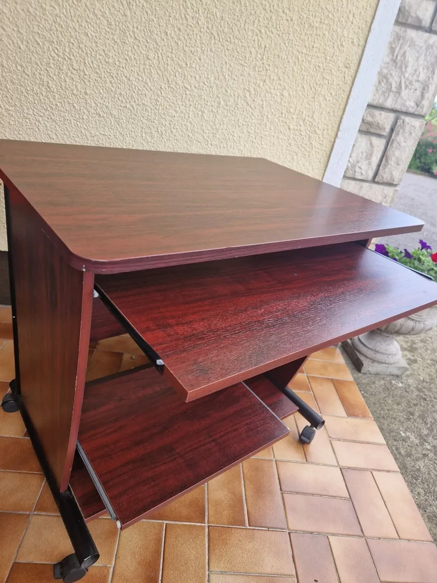 Desk - Image 3