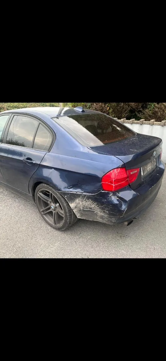 Bmw 3 series e90 - Image 1