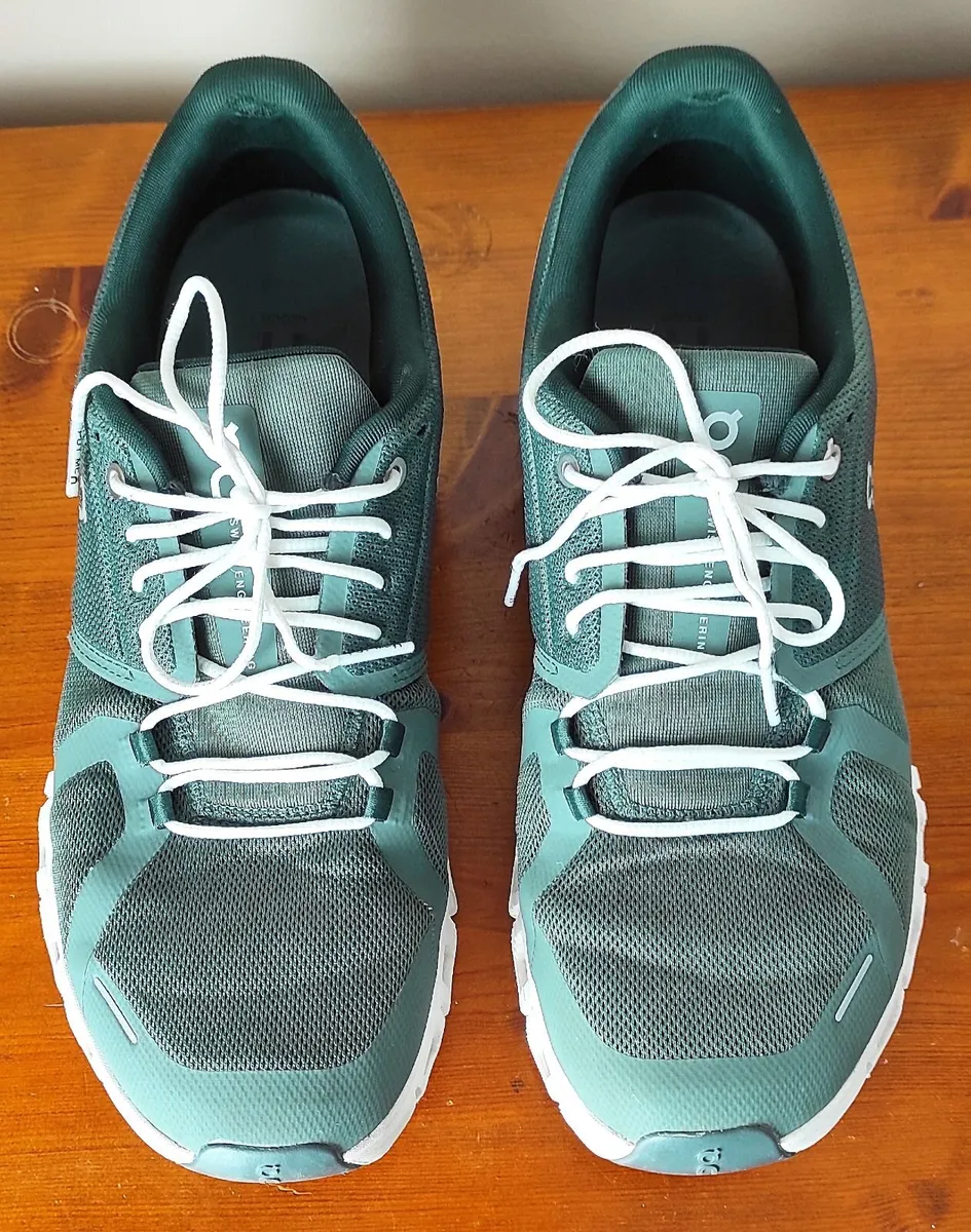 Sneakers On Cloud 6 - Image 3