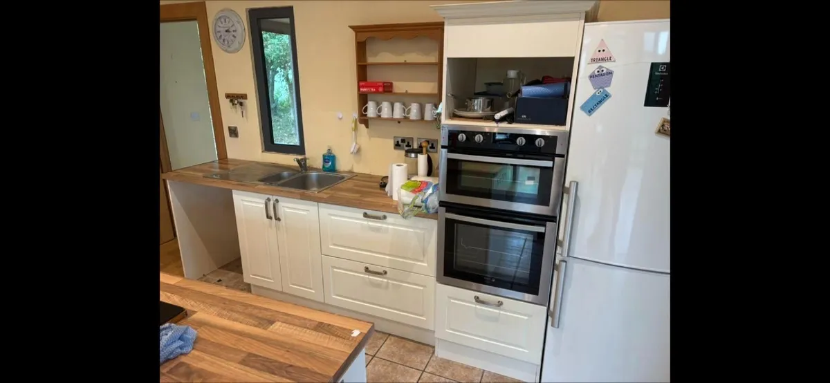 Kitchen Units - Image 1