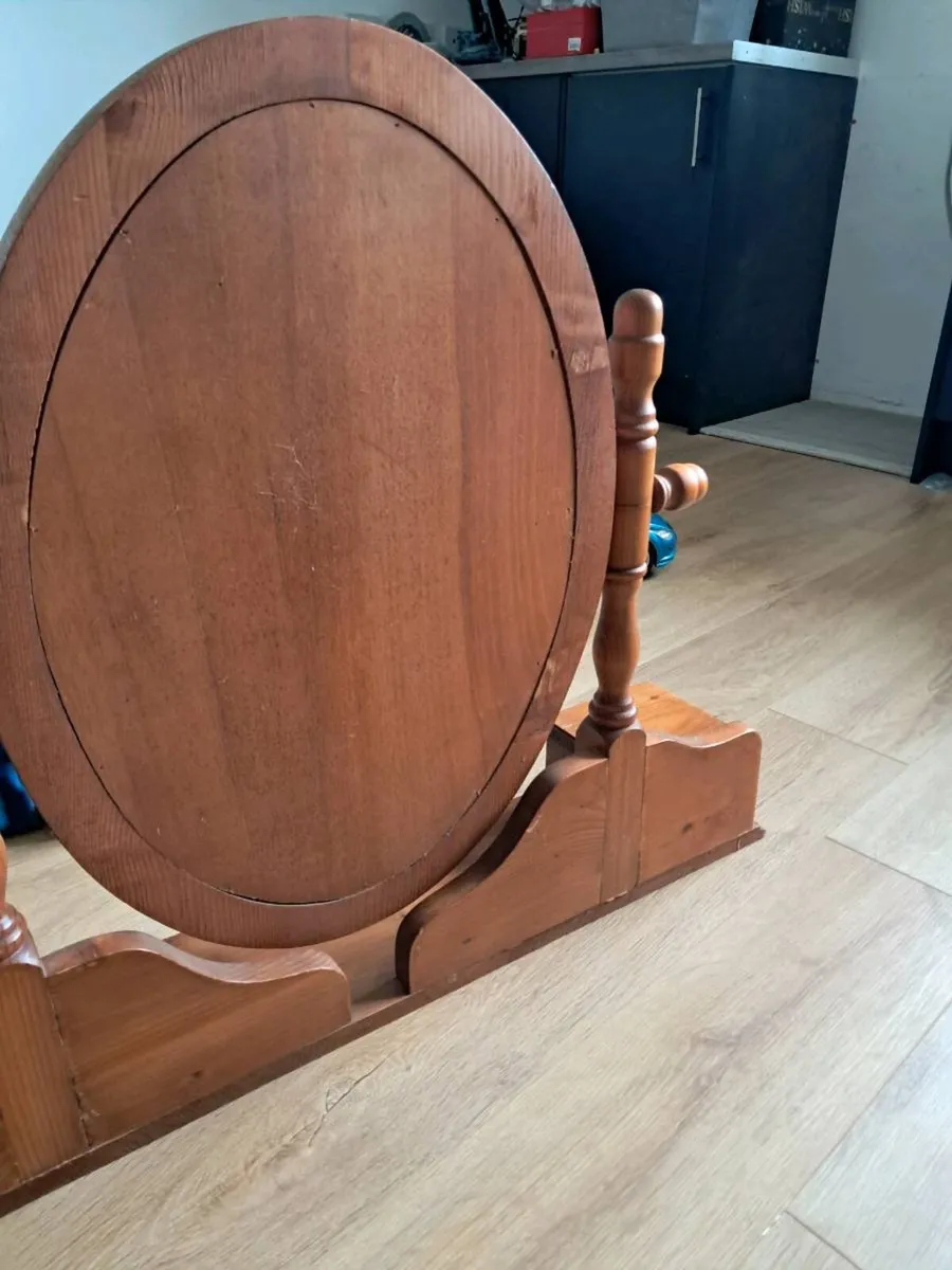 Mirror - Image 2