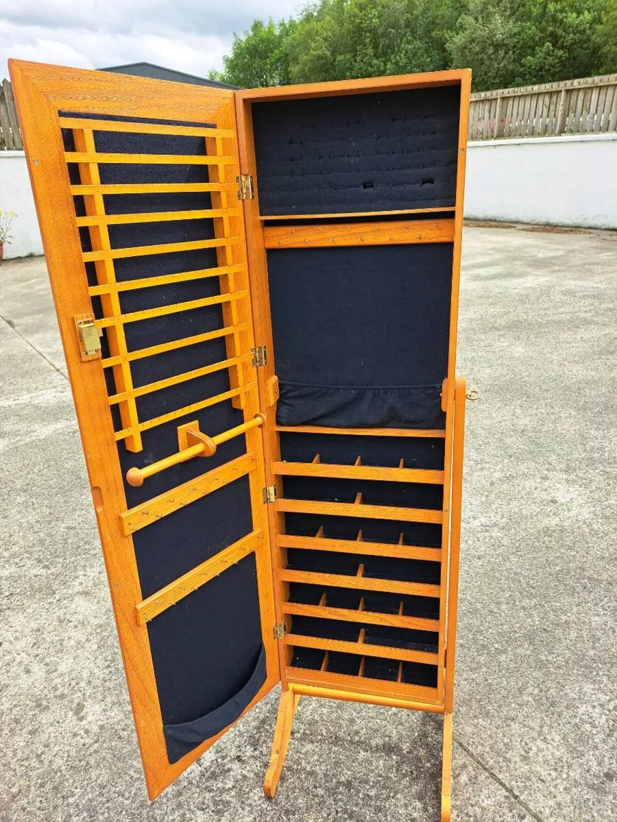 Full length mirror with accessory storage - Image 2