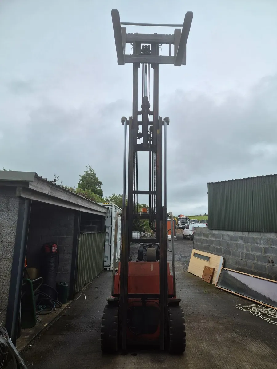 Forklift - Image 2