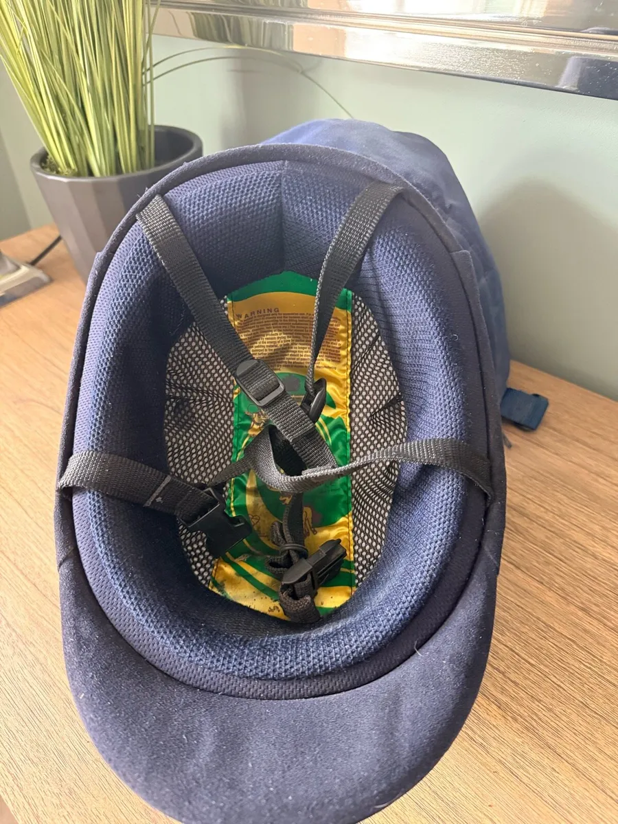Riding hat - Image 3